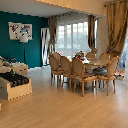 Bel Appartement Lumineux De 100M2 6 Places 3 Chambres Au 3E Etage Avec Ascenseur -A 5Mn A Pied Du Parc Des Expositions Congres De Dijon Et Eng Et 10Mn Du Centre Ville Place Parking Devant L'Immeuble المظهر الخارجي الصورة